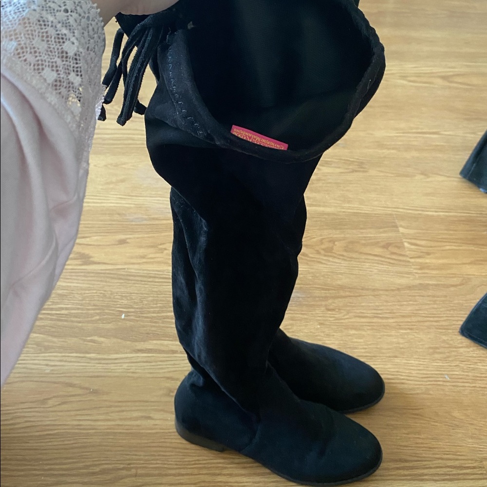Catherine Maladrino knee high boots!